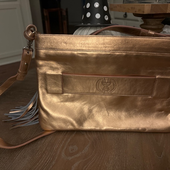 Ala Pilar Metallic Crossbody style purse with detachable tassel - Picture 3 of 4